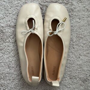 ALOHAS Rosalind Leather Ballet Flat | Cream | W9 | GOOD CONDITION